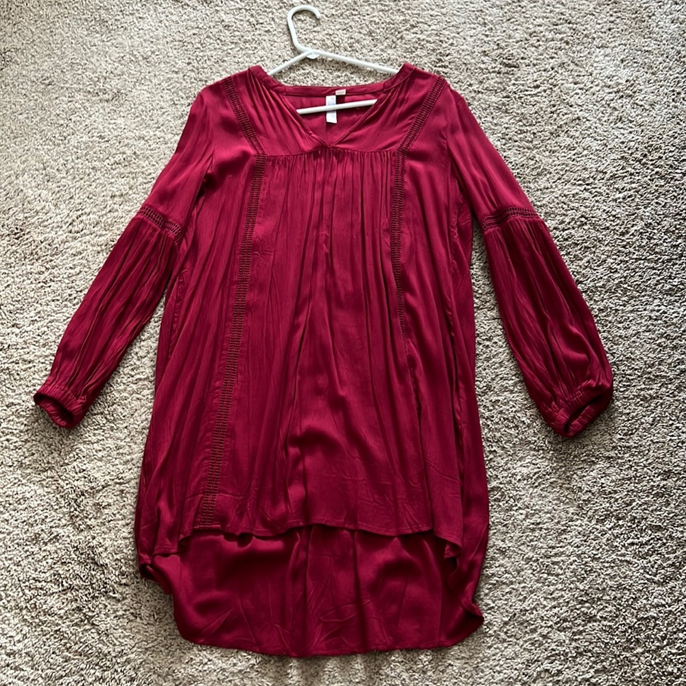 Red shift dress from Francesca’s. Size medium. Never worn.